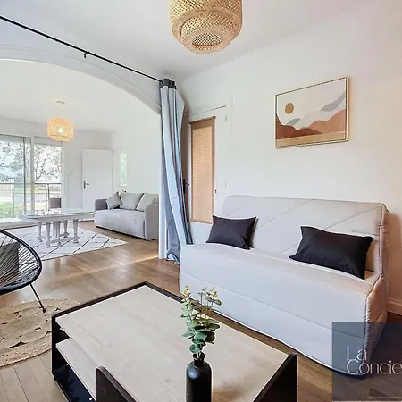 Beausoleil - Futuroscope - Laconciergerie *