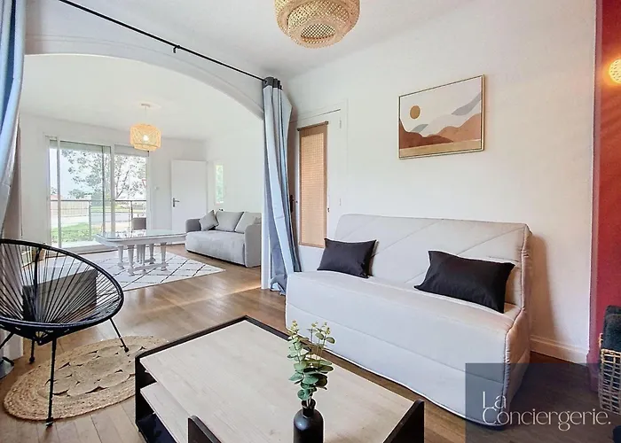 Beausoleil - Futuroscope - Laconciergerie *